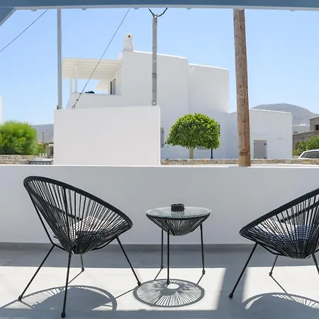 Sunny & Blue Appartement Parasporos